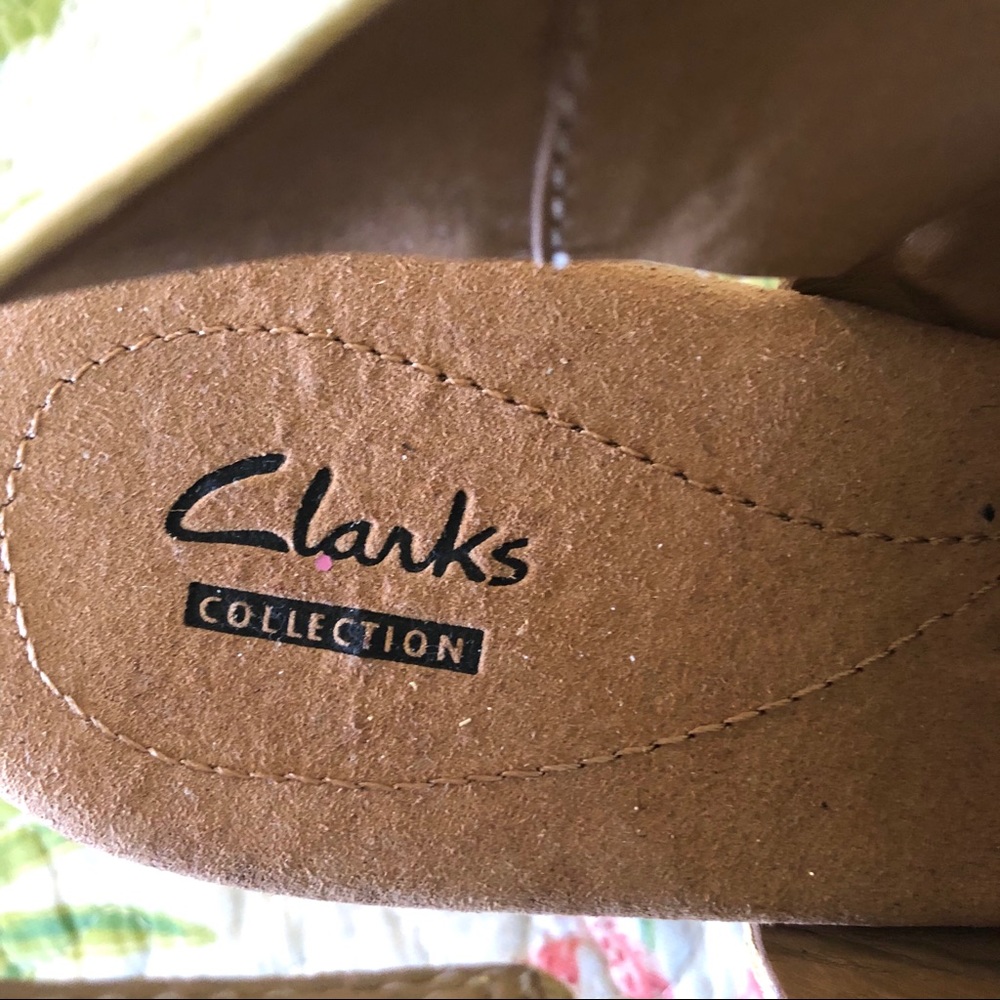 10W Clark’s wedges in brown - Picture 2 of 5